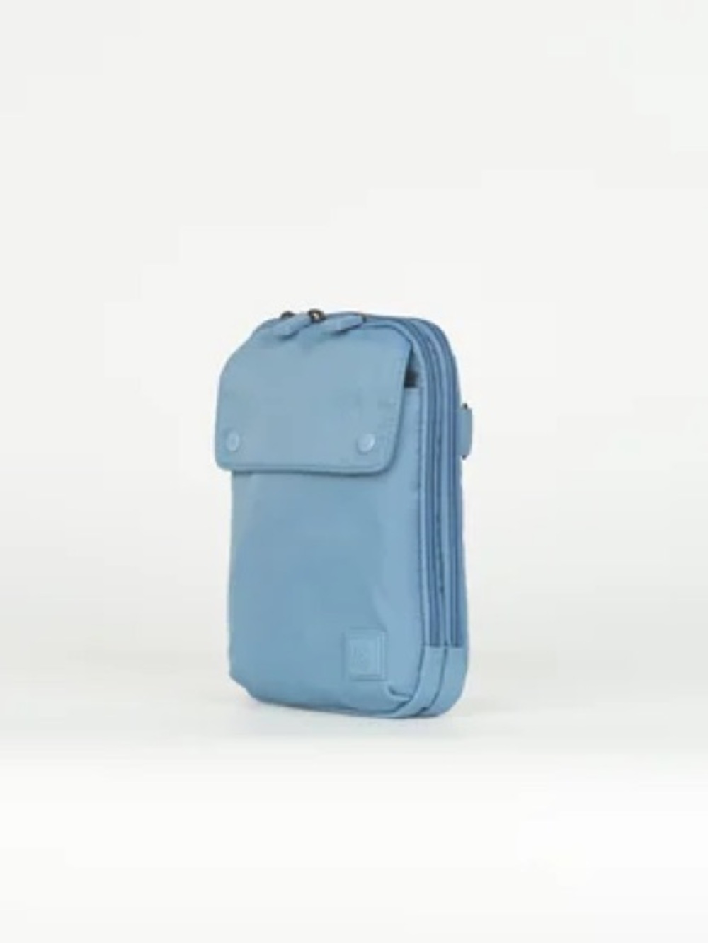 IHKWIP THE XL EVERYDAY ESSENTIALS
CROSSBODY WITH 2 STRAPS - FADED
INDIGO, NWT - Picture 4 of 9